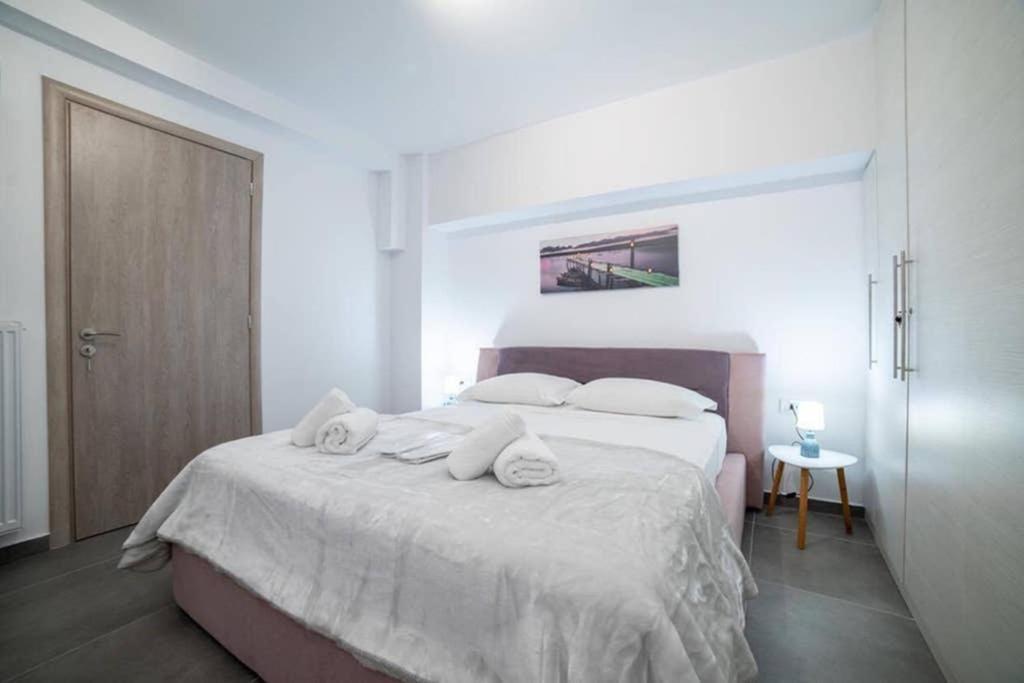 Apartamento Brand New Aprt With Backyard In Lycabettus Hill ! Atenas Exterior foto