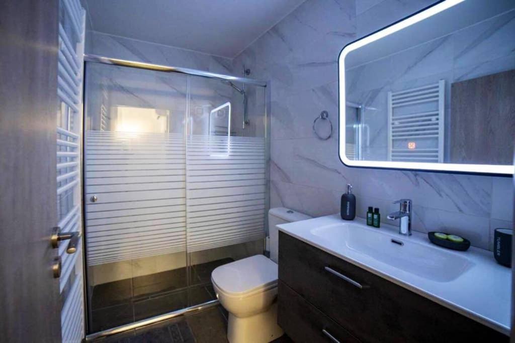 Apartamento Brand New Aprt With Backyard In Lycabettus Hill ! Atenas Exterior foto