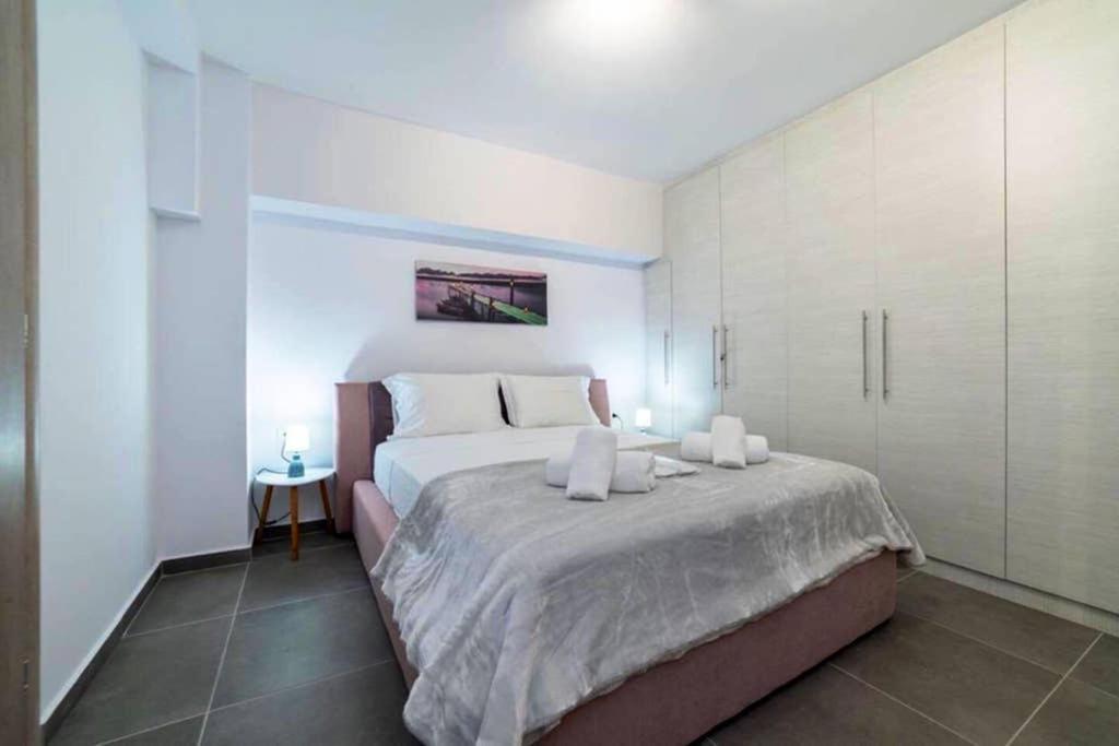 Apartamento Brand New Aprt With Backyard In Lycabettus Hill ! Atenas Exterior foto