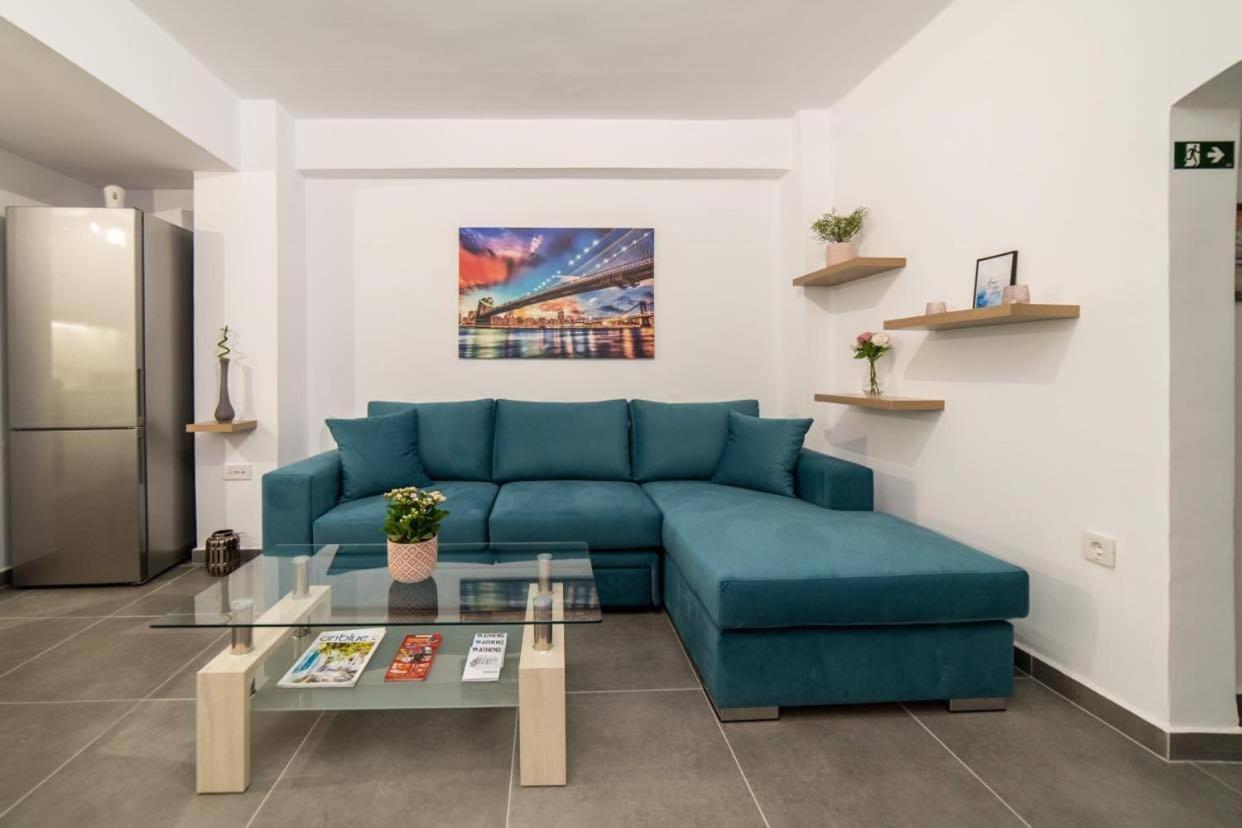 Apartamento Brand New Aprt With Backyard In Lycabettus Hill ! Atenas Exterior foto