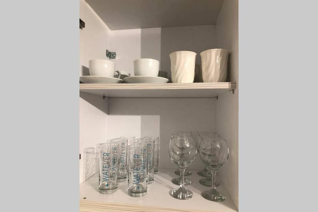Apartamento Brand New Aprt With Backyard In Lycabettus Hill ! Atenas Exterior foto